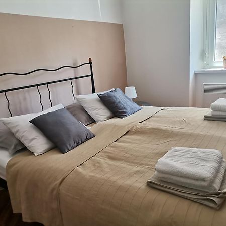 Апартаменти Casa Di Nonna Pina, Kuca U Blizini Arene Пула Екстер'єр фото